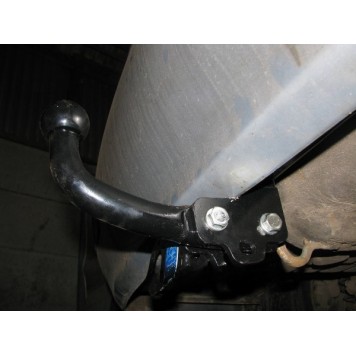 Фаркоп зйомний на MITSUBISHI LANCER 9, CLASSIK 2003-2009